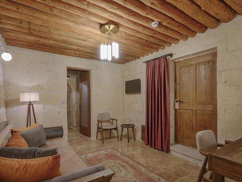 Solem Cave Suites