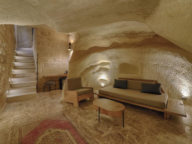 Solem Cave Suites