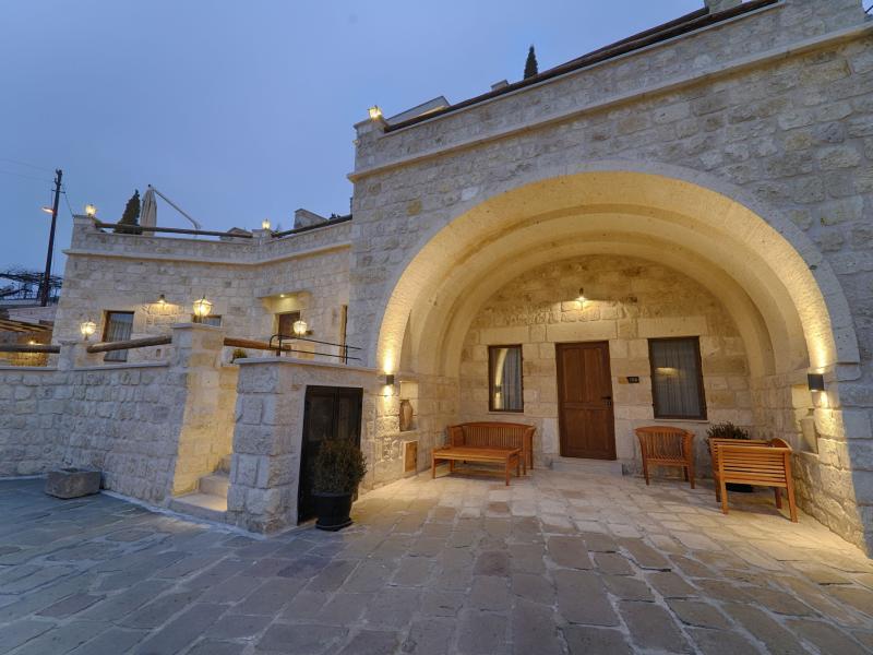 Solem Cave Suites
