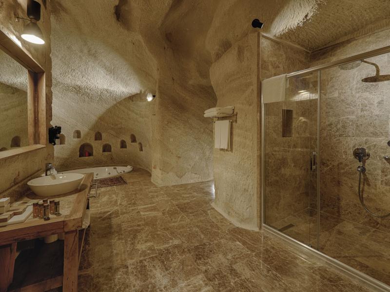 Solem Cave Suites