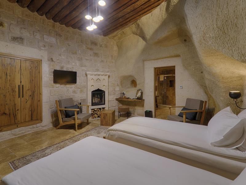 Solem Cave Suites