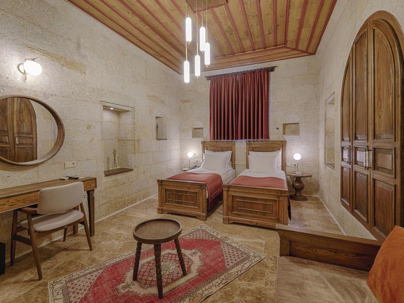 Solem Cave Suites