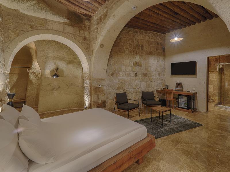 Solem Cave Suites