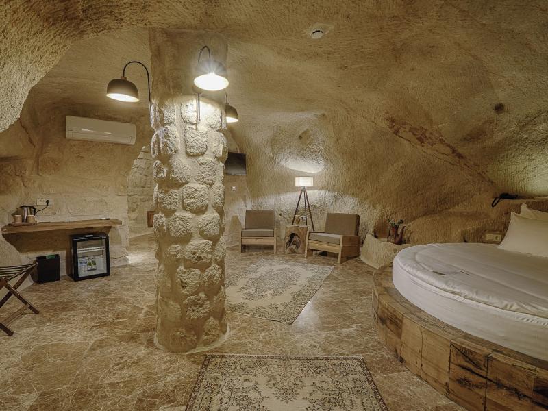 Solem Cave Suites