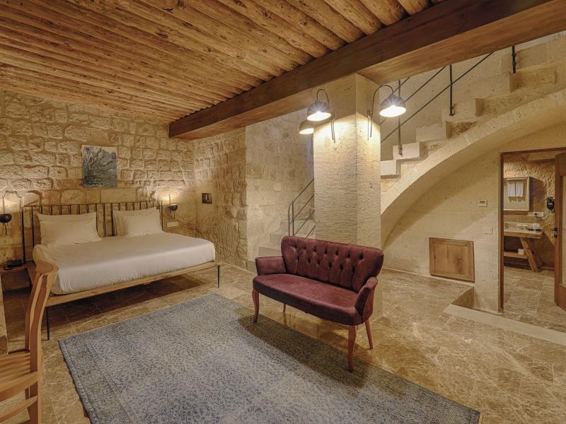 Solem Cave Suites