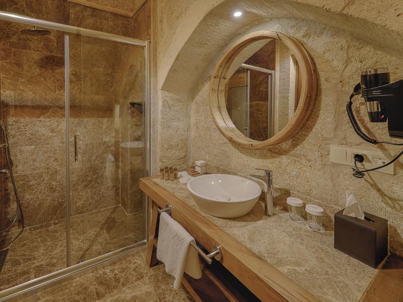 Solem Cave Suites
