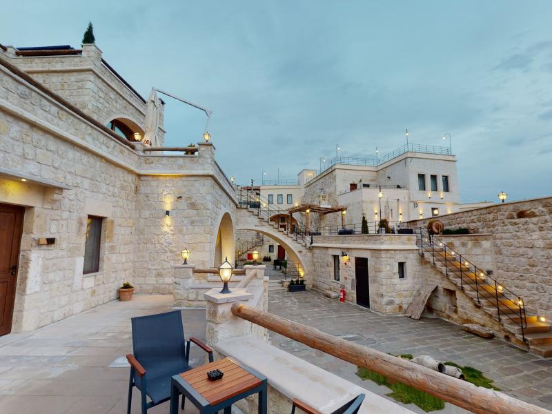 Solem Cave Suites