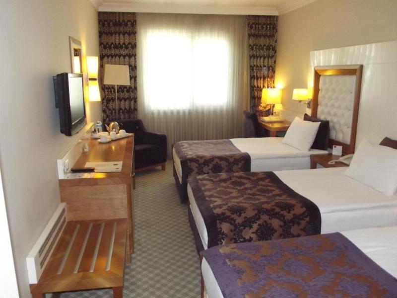 Tugcu Hotel Select