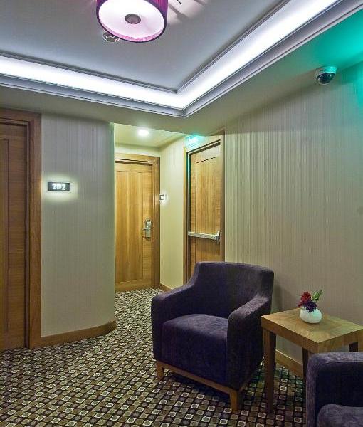Tugcu Hotel Select