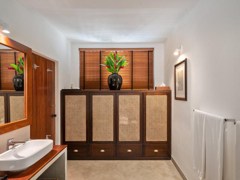 Taru Villas - The Long House