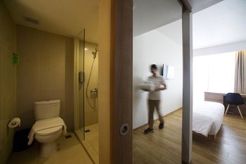 Отель Grand Zuri Kuta Bali Индонезия, Кута, фото 19