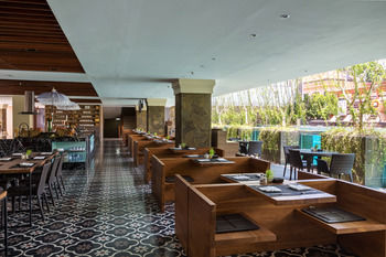 Отель Grand Zuri Kuta Bali Индонезия, Кута, фото 47