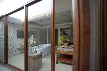 Отель Grand Zuri Kuta Bali Индонезия, Кута, фото 48