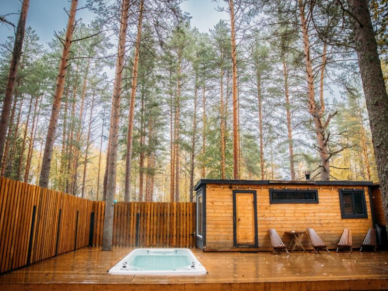 Глэмпинг NewCamp (Эссойла)