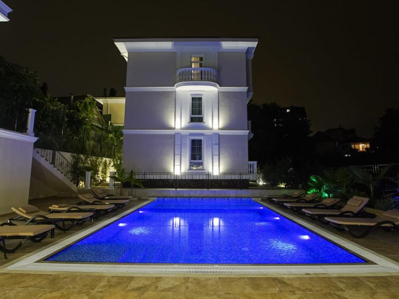 The White Residence