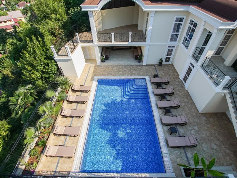 The White Residence