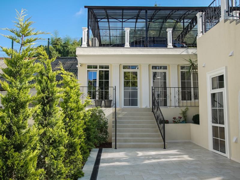 The White Residence