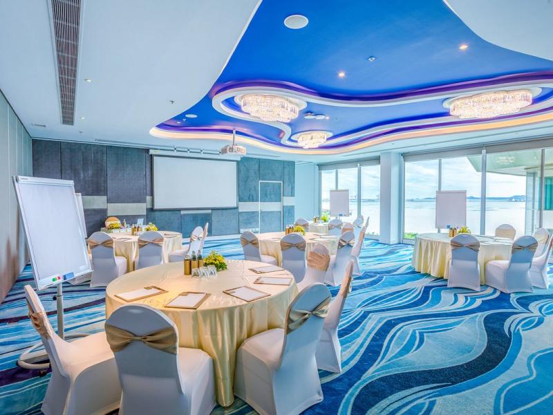Centara Sonrisa Residences & Suites Sriracha
