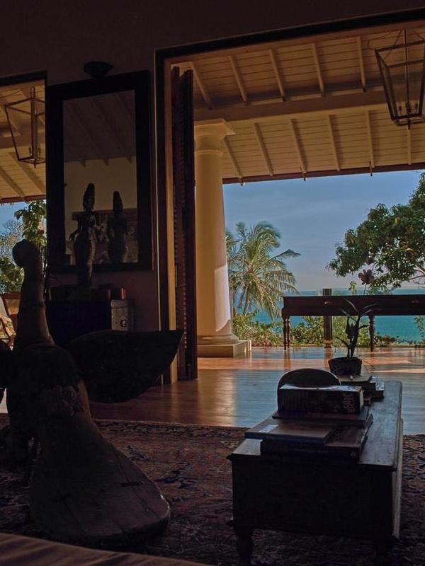 Villa Space