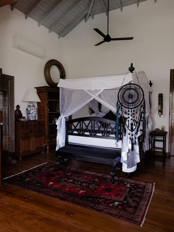 Villa Space