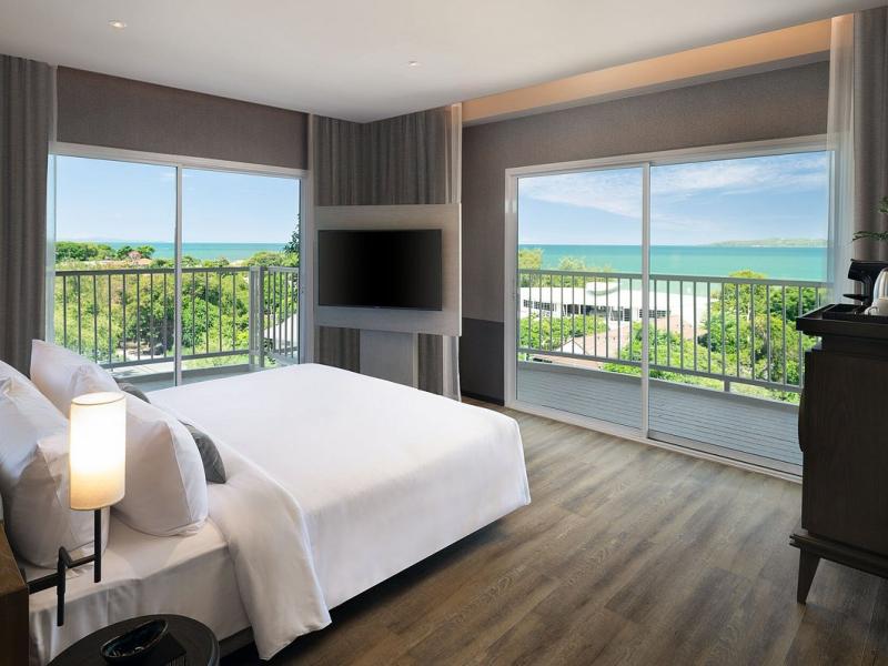 Cross Pattaya Pratamnak