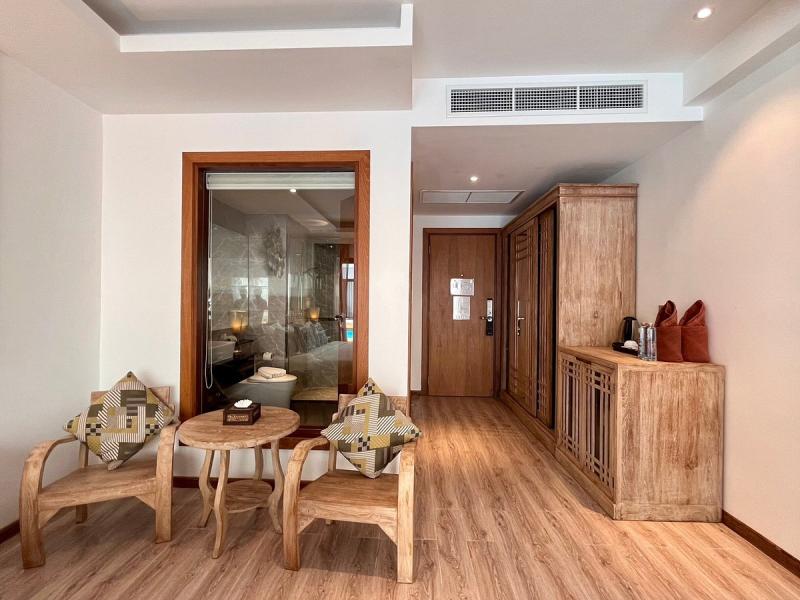 Royal Yao Yai Island Beach Resort