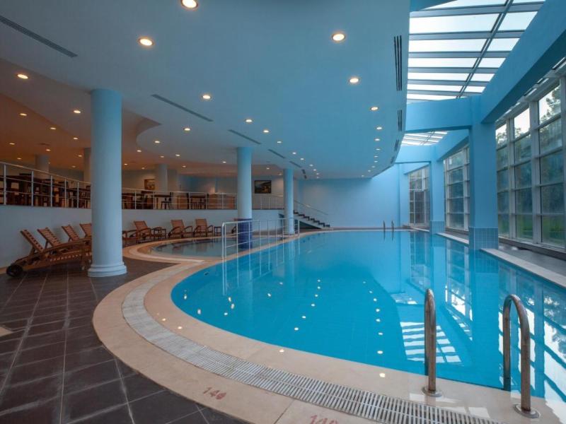 X Life Hotel