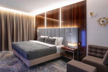 Отель V Hotel & Rooftop Lounge Россия, Владивосток, фото 2