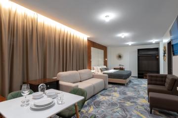 Отель V Hotel & Rooftop Lounge Россия, Владивосток, фото 24