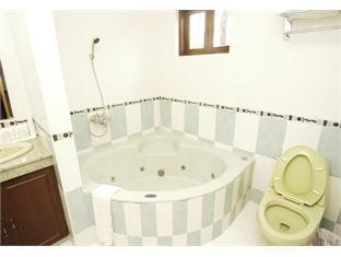 Escondido Beach Resort