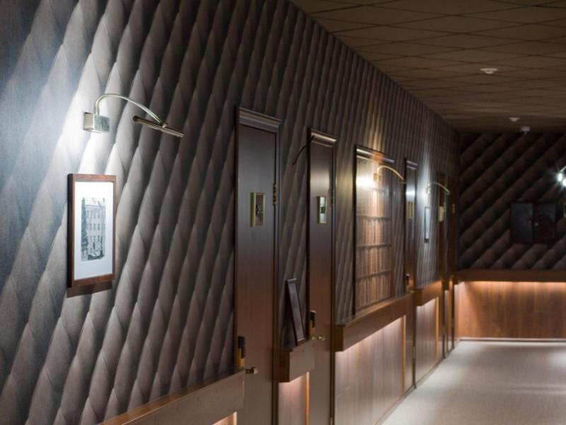 Carlson Hotel