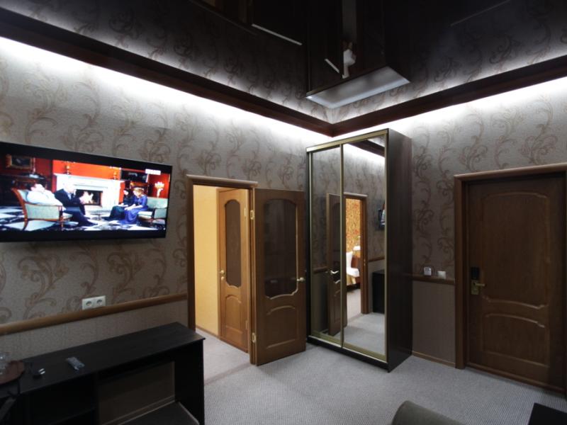 Carlson Hotel