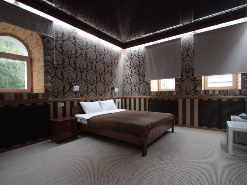 Carlson Hotel