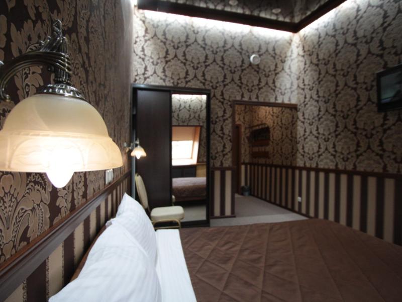 Carlson Hotel