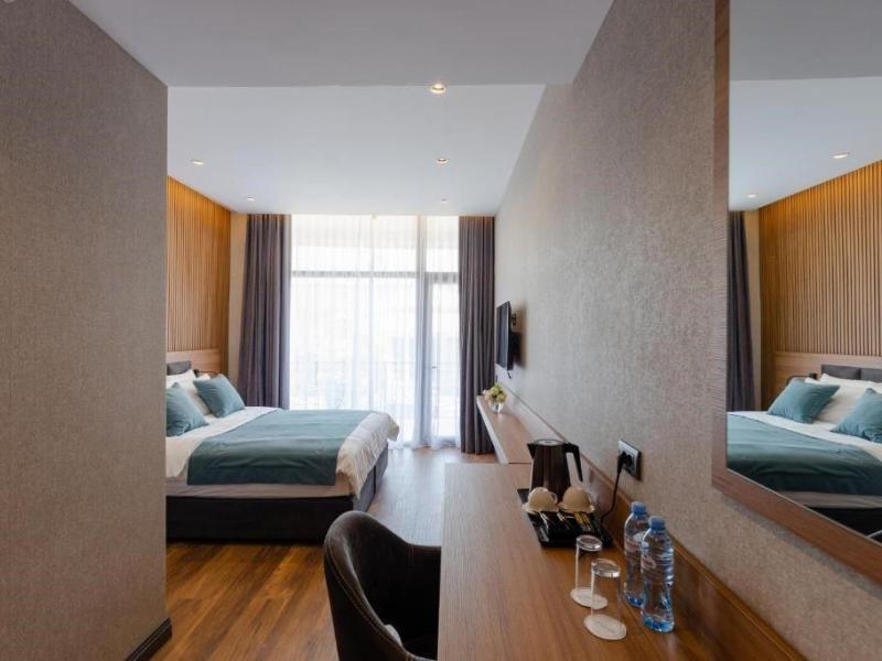 Hotel Monarch