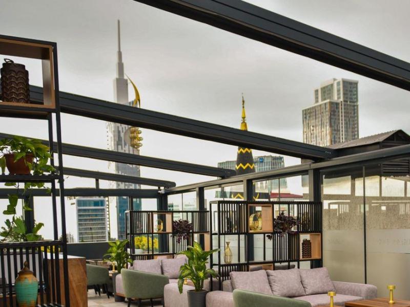 Hotel Monarch