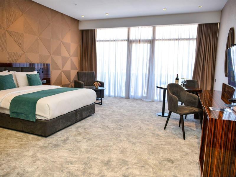 Hotel Monarch
