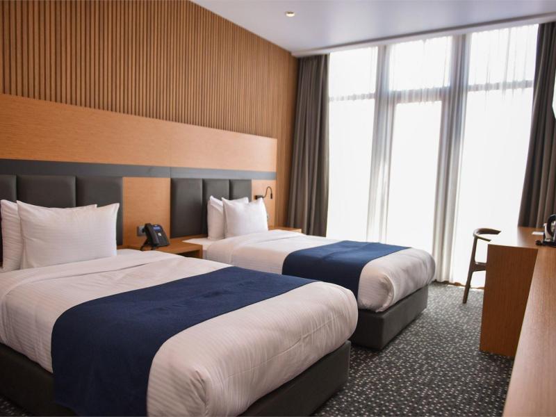 Hotel Monarch