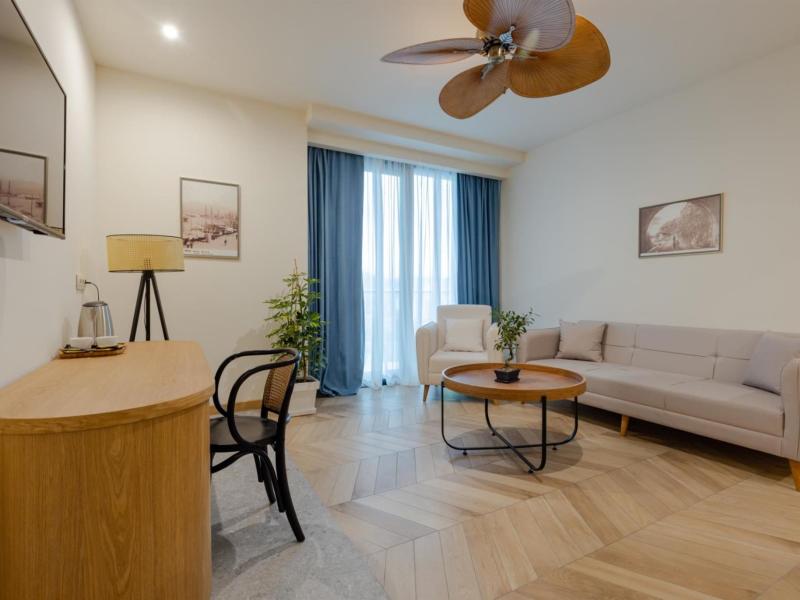 MiraMar Luxury Residences