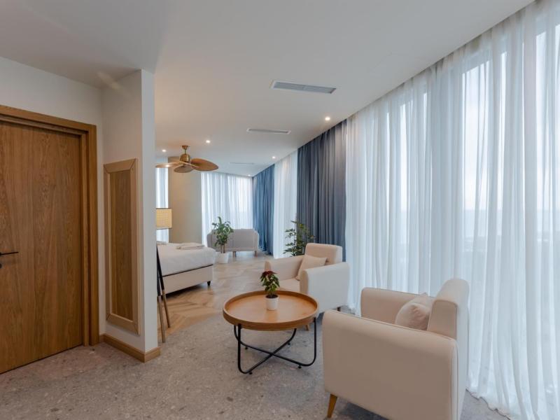 MiraMar Luxury Residences