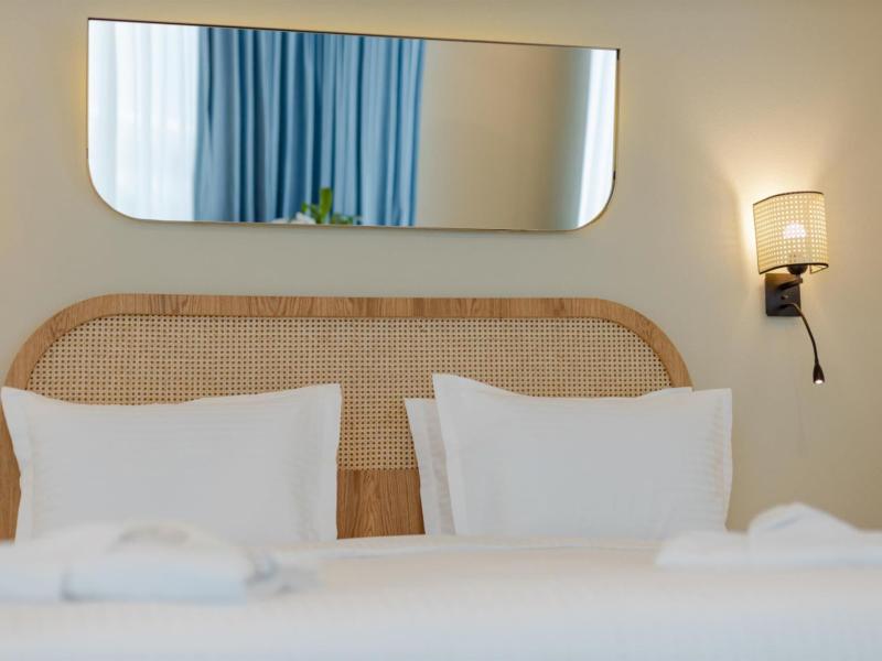 MiraMar Luxury Residences