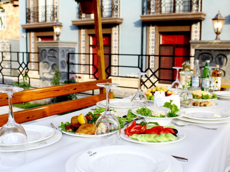 Macara Sheki City Hotel