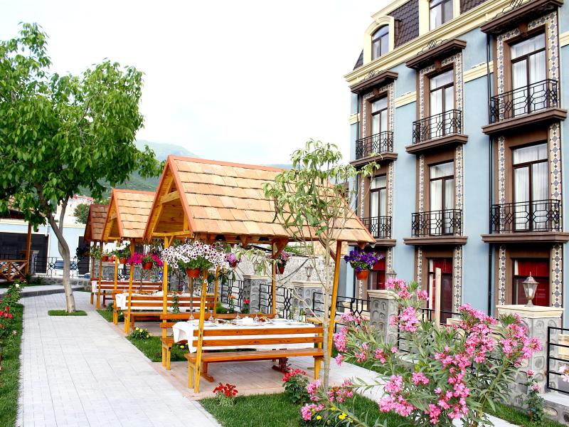 Macara Sheki City Hotel