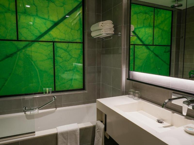 Al Khoory Courtyard Hotel