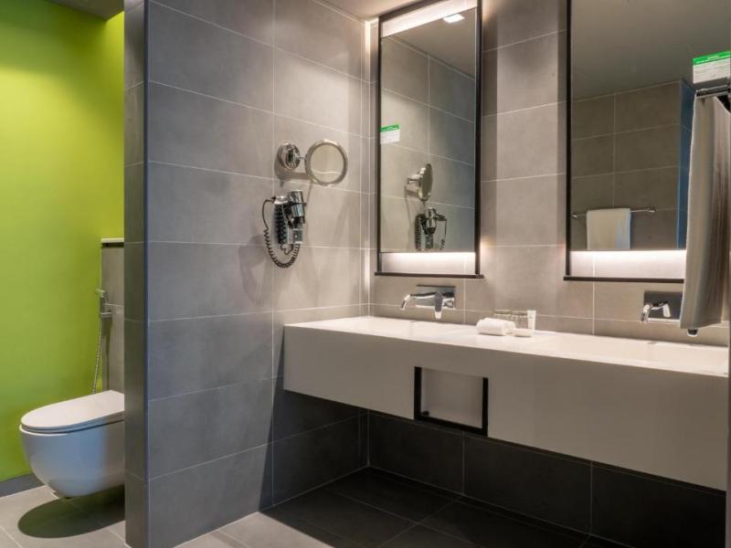 Al Khoory Courtyard Hotel