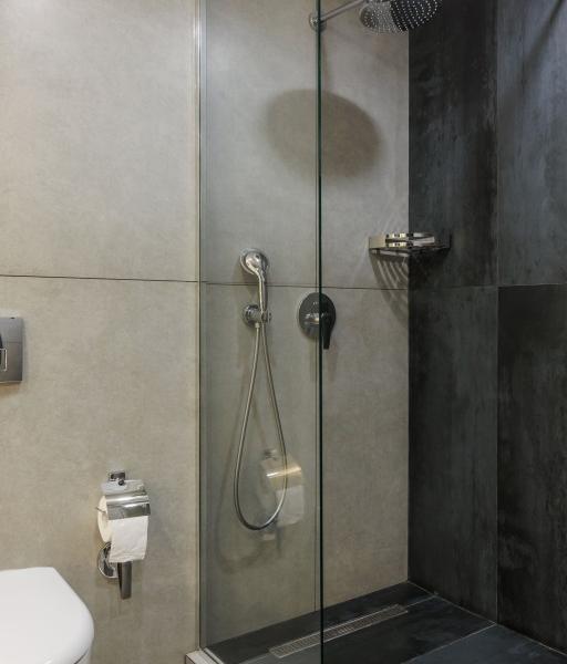 Hotel 115