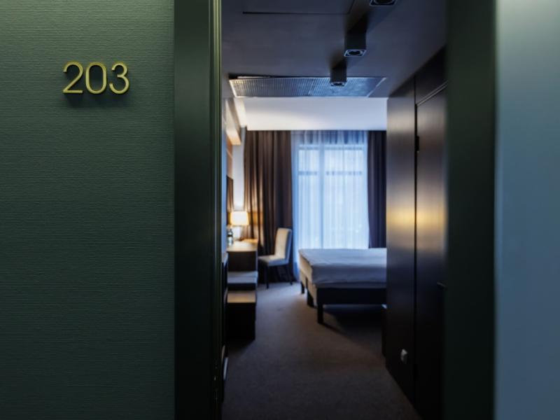 Hotel 115