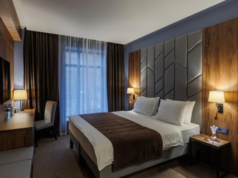 Hotel 115