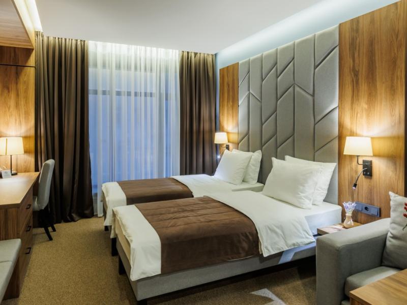 Hotel 115