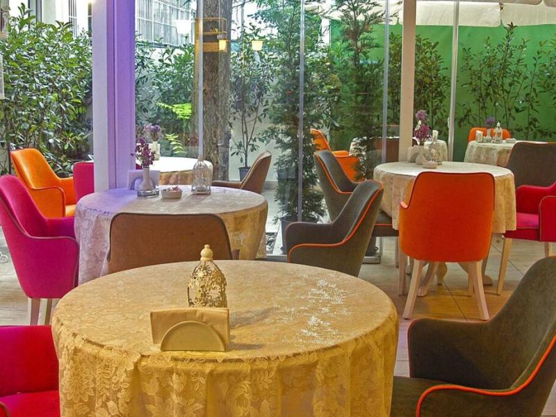 East Suite Hotel